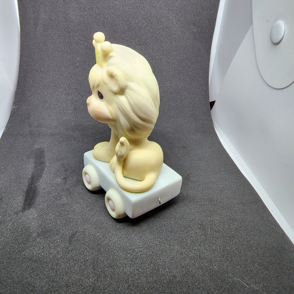 Precious Moments Lion Train Car - Picture 4 of 8